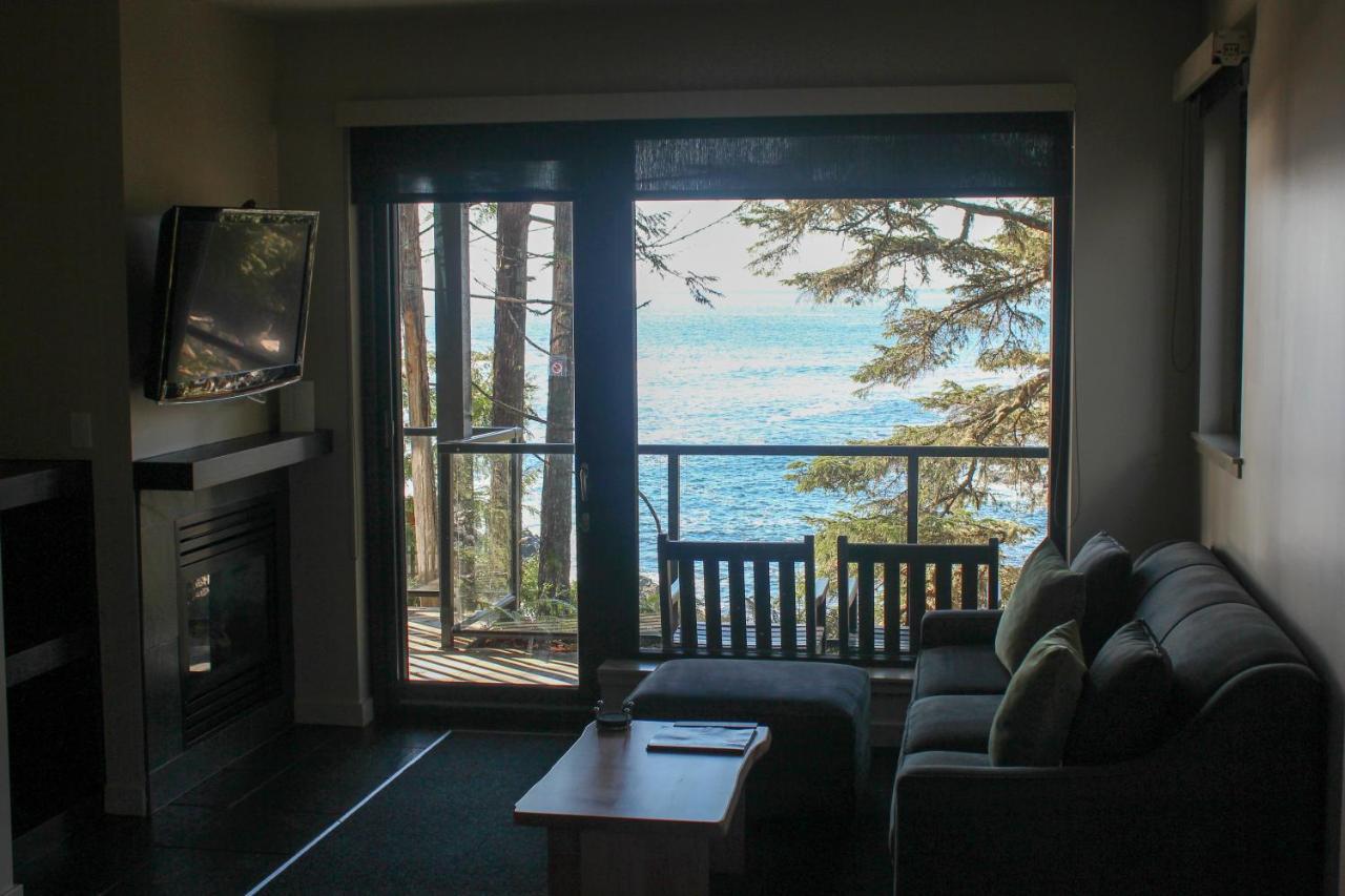 Black Rock Oceanfront Resort Ucluelet Esterno foto
