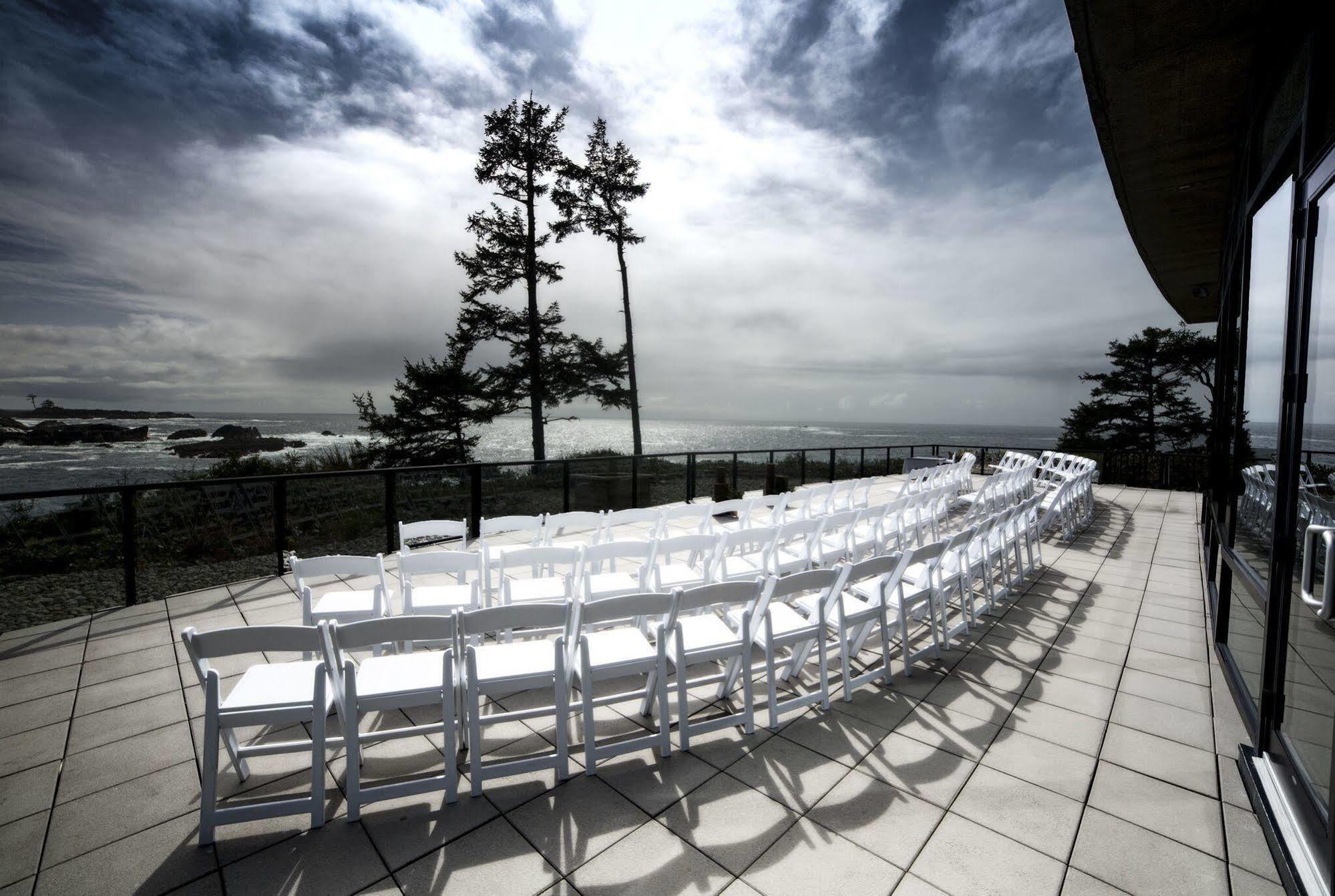 Black Rock Oceanfront Resort Ucluelet Esterno foto