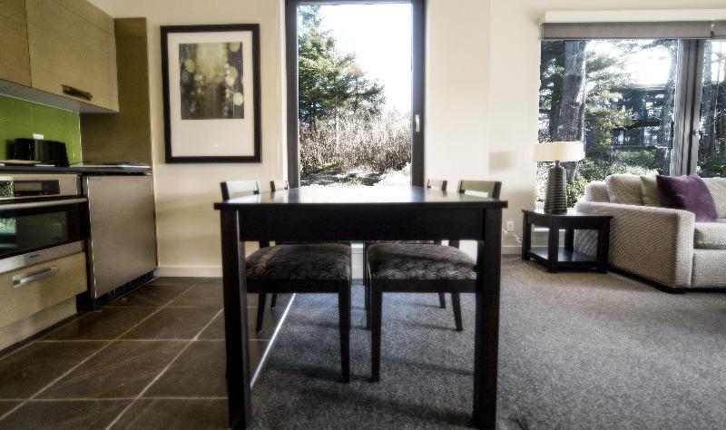 Black Rock Oceanfront Resort Ucluelet Esterno foto